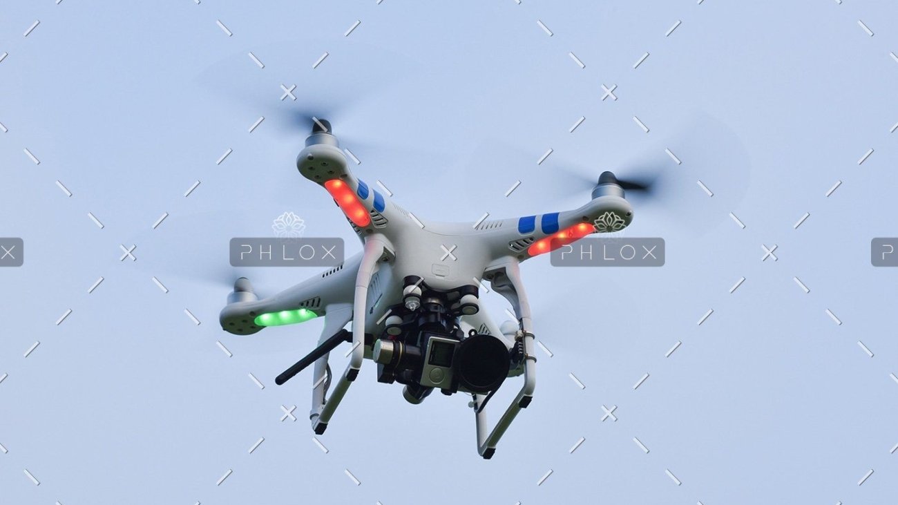 demo-attachment-82-camera-drone-fly-109003